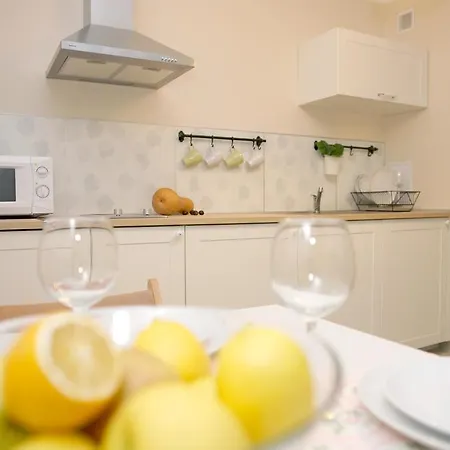 Pomorie Residence Aparthotel מלון דירות